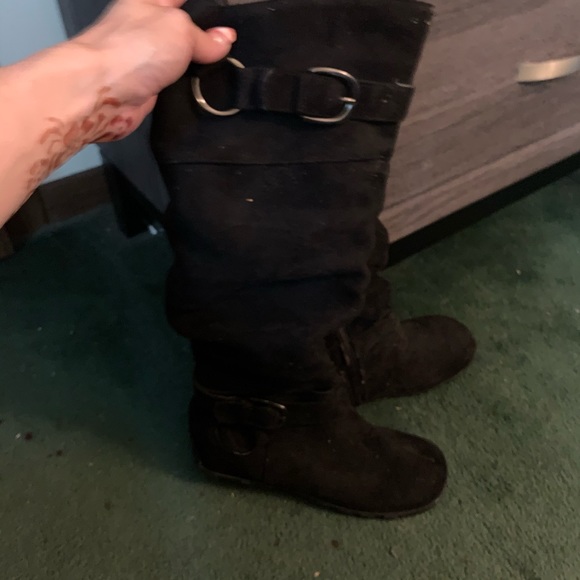 Over the knee boots - Picture 3 of 3